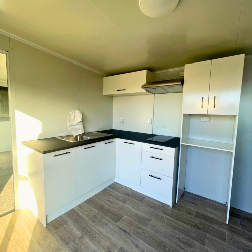 Self-contained portable cabin detail